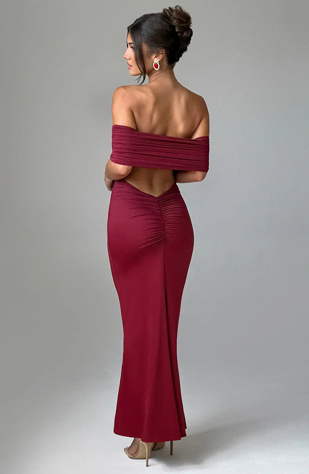 Violet - Elegant Backless Maxi Dress